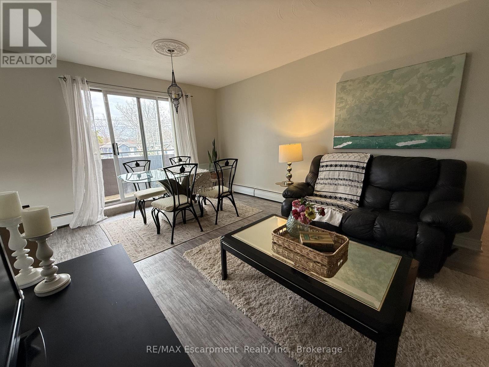 203 - 485 Thorold Road, Welland (Prince Charles), Ontario  L3C 3X1 - Photo 3 - X12893296