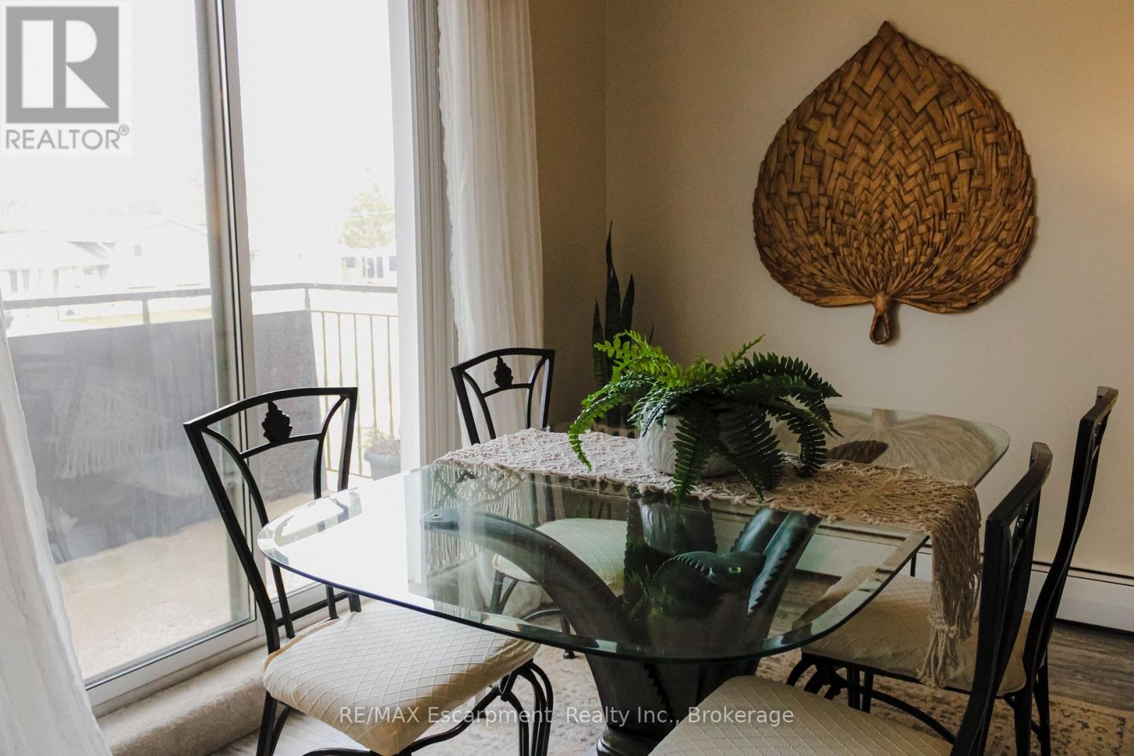 203 - 485 Thorold Road, Welland (Prince Charles), Ontario  L3C 3X1 - Photo 9 - X12893296