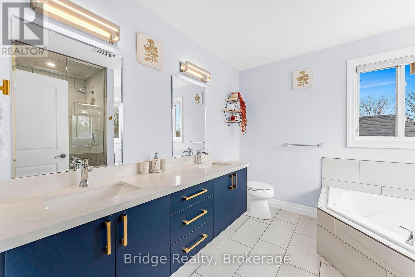 161 Hemlock Street, Woodstock (Woodstock - North), Ontario  N4S 0E4 - Photo 30 - X12893324