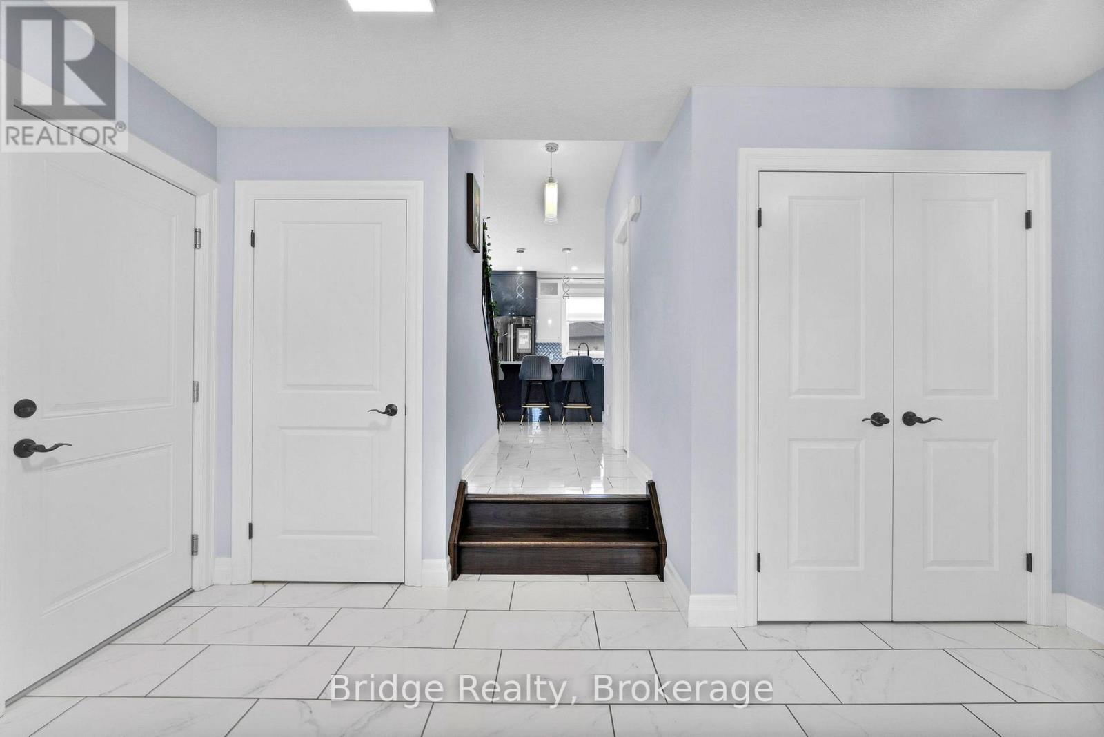 161 Hemlock Street, Woodstock (Woodstock - North), Ontario  N4S 0E4 - Photo 9 - X12893324