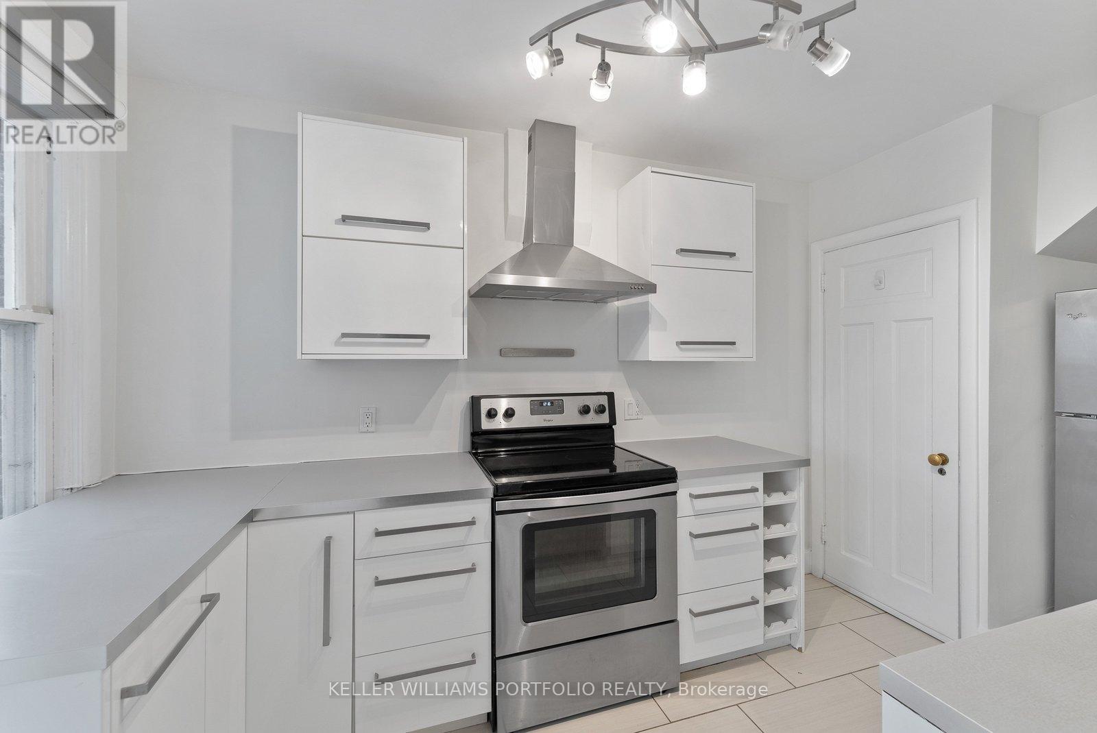 145 Glengrove Avenue W, Toronto, Ontario  M4R 1P1 - Photo 17 - C12827106