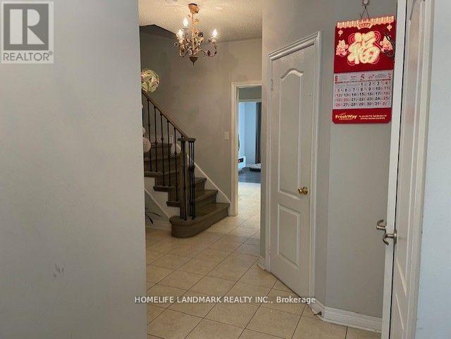 29 Borjana Boulevard, Vaughan, Ontario  L4J 0E7 - Photo 3 - N12865064