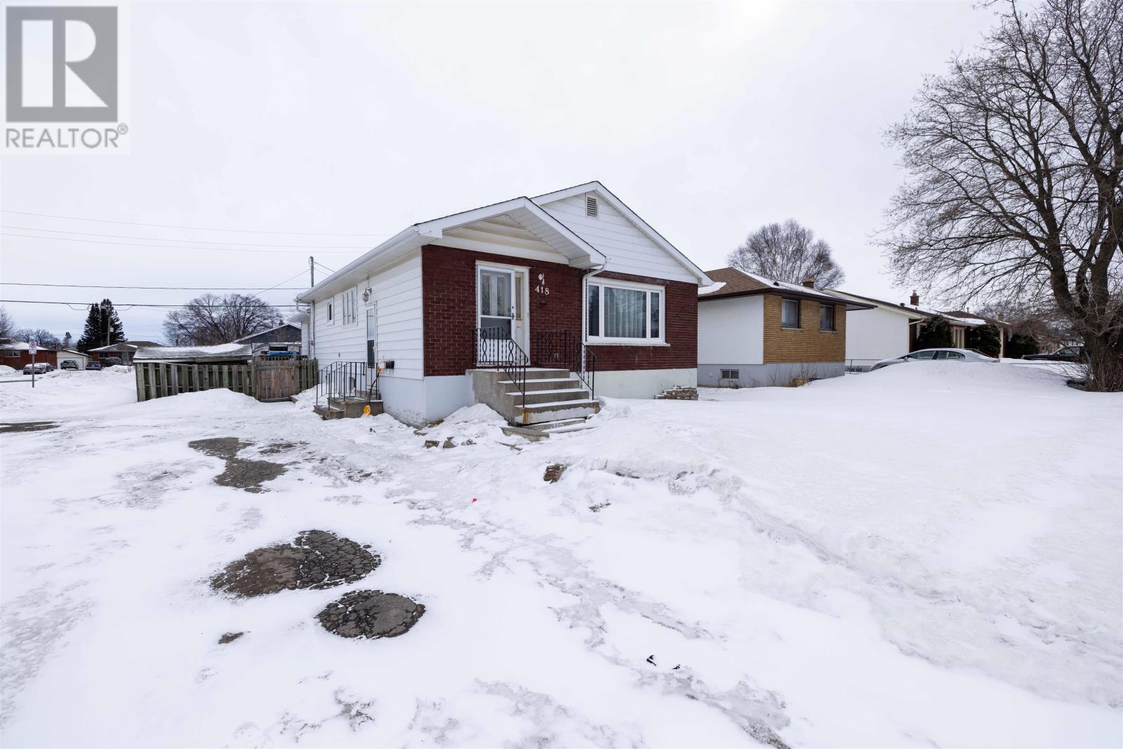 418 Edward St N, Thunder Bay, Ontario  P7C 4P4 - Photo 3 - TB2600466