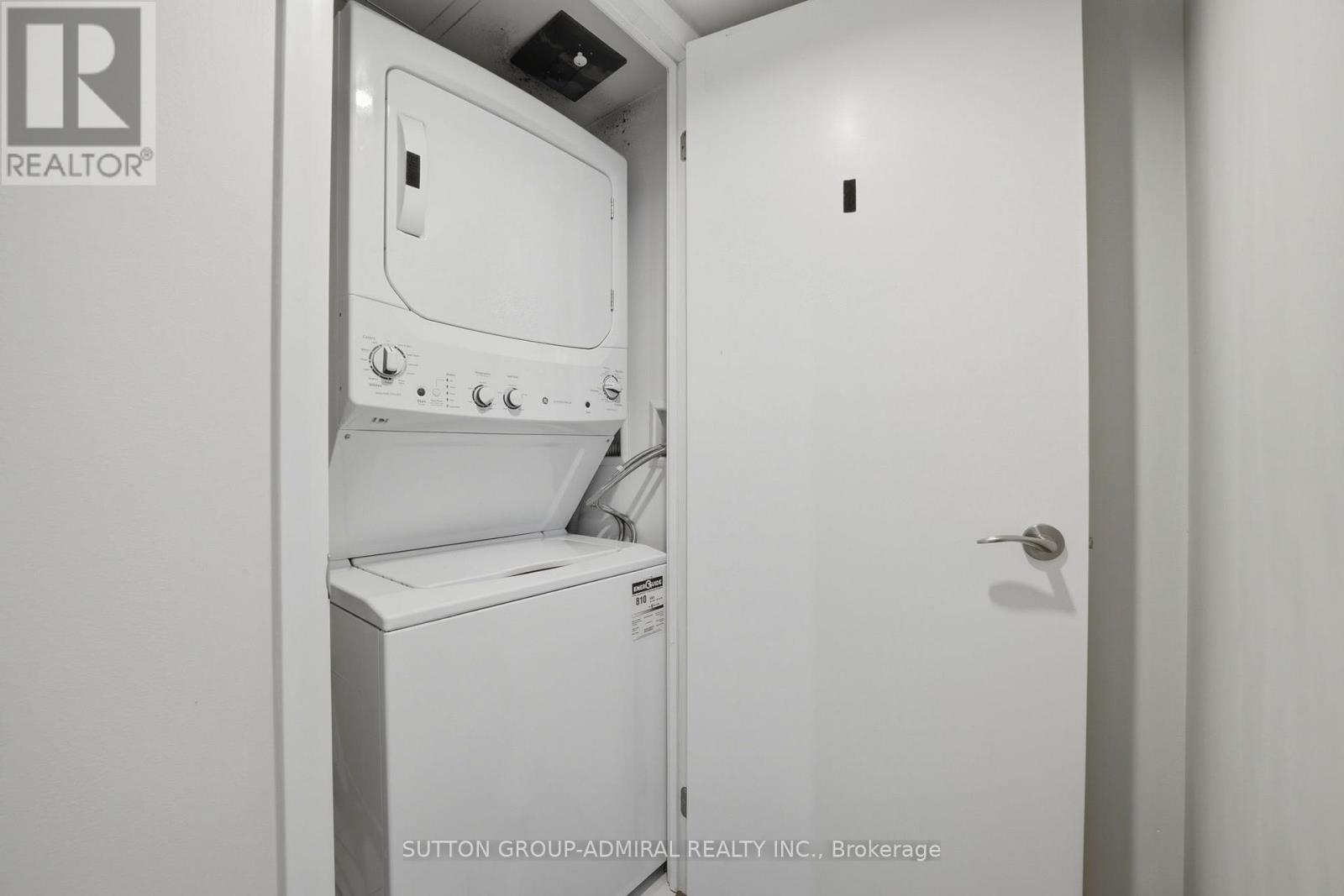 908 - 3091 Dufferin Street, Toronto, Ontario  M6A 0C4 - Photo 22 - W12828358