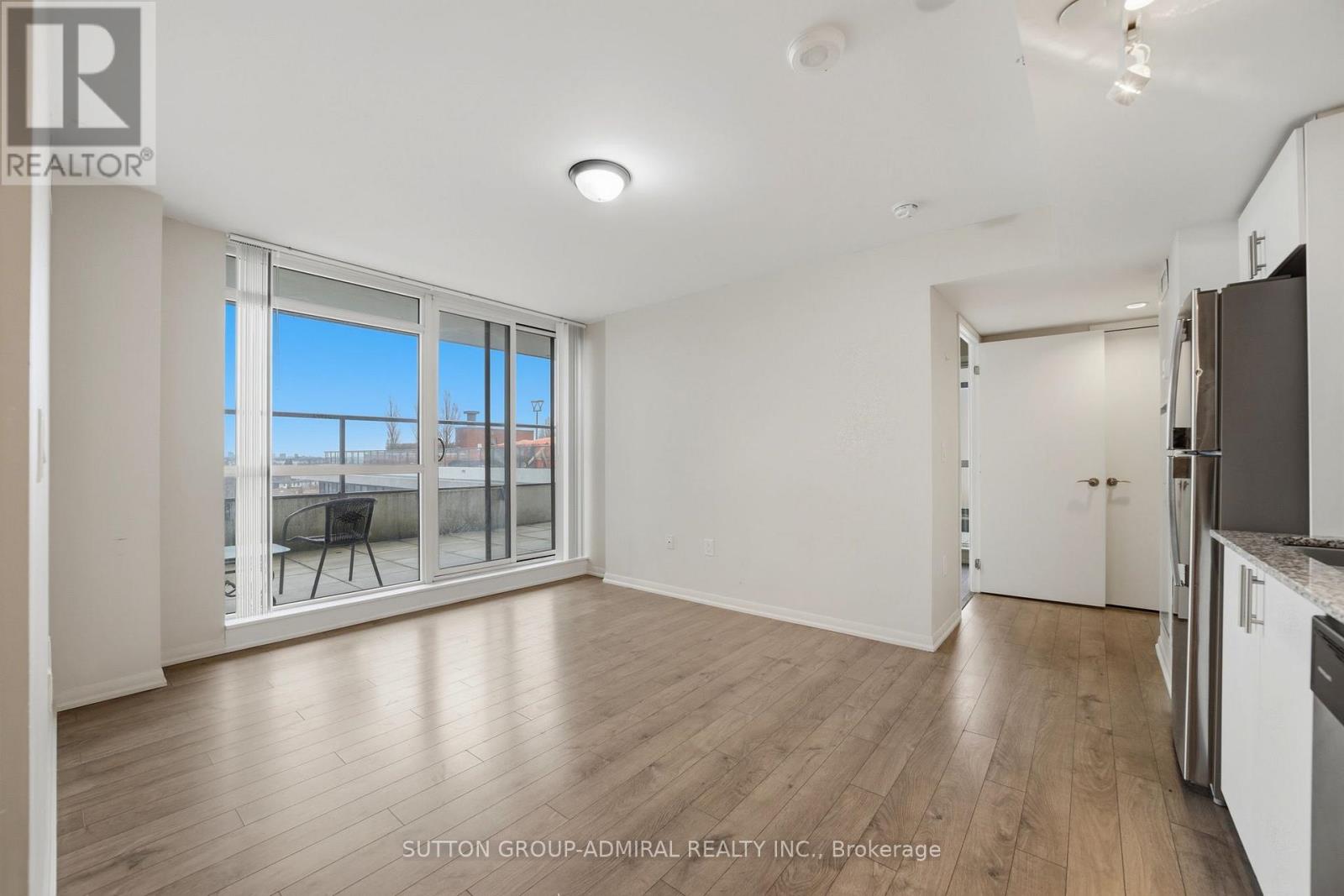 908 - 3091 Dufferin Street, Toronto, Ontario  M6A 0C4 - Photo 5 - W12828358