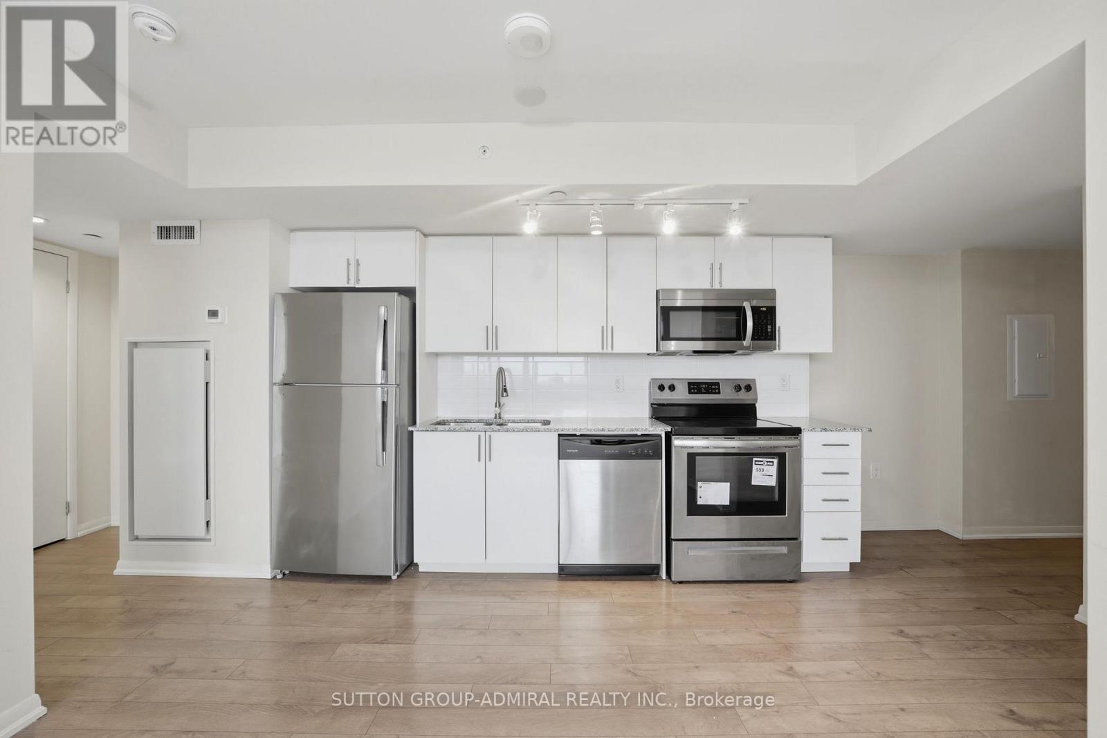 908 - 3091 Dufferin Street, Toronto, Ontario  M6A 0C4 - Photo 9 - W12828358