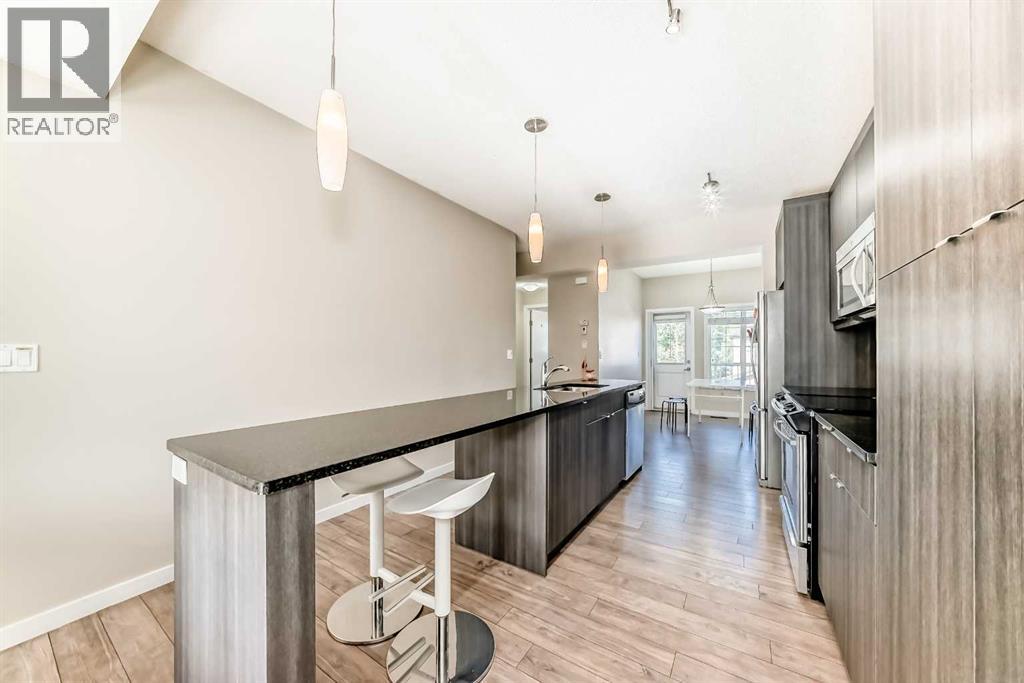 128 Marquis Lane Se, Calgary, Alberta  T3M 2G6 - Photo 5 - A2279657