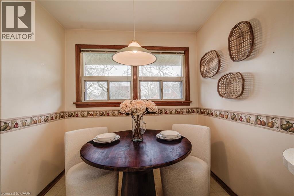 25 Dietz Avenue S, Waterloo, Ontario  N2L 2J7 - Photo 13 - 40812914