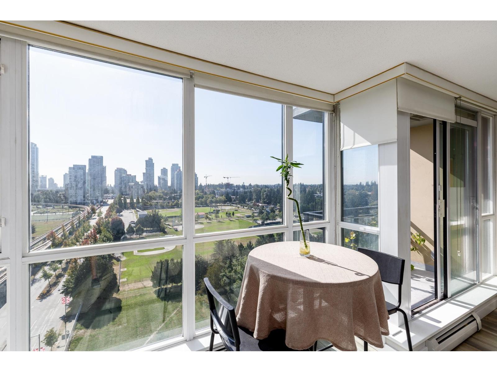 1603 10777 University Drive, Surrey, British Columbia V3T 0E6 - Photo 3 - R3084170