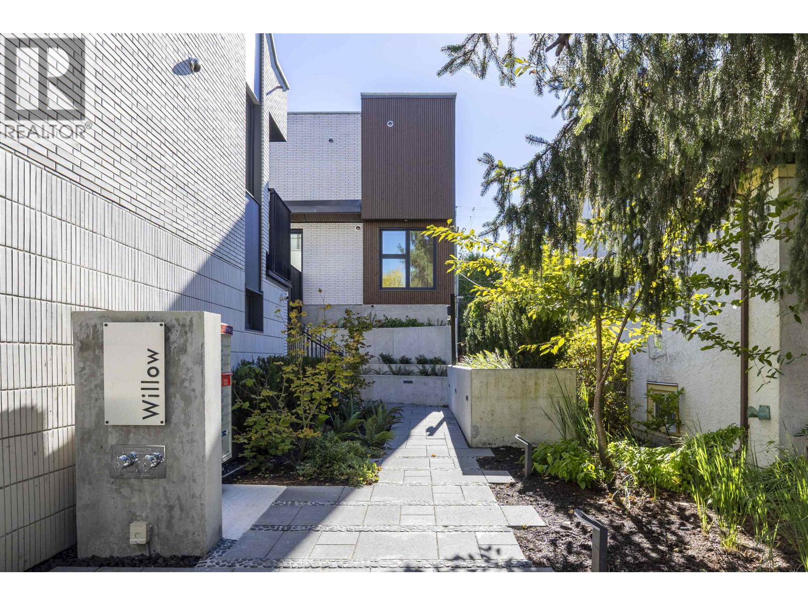 Listing Picture 3 of 8 : 203 778 W 27TH AVENUE, Vancouver / 溫哥華 - 魯藝地產 Yvonne Lu Group - MLS Medallion Club Member