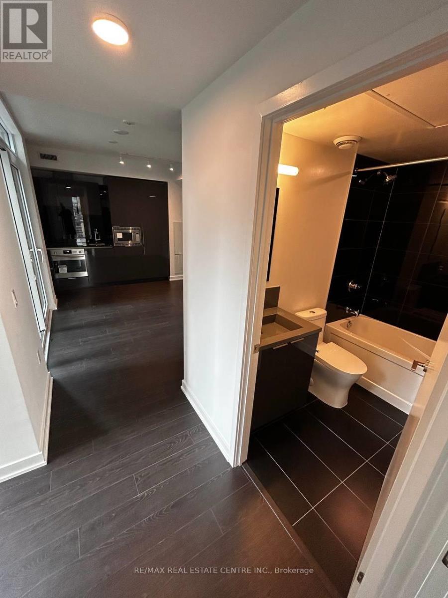 1503 - 238 Simcoe Street, Toronto, Ontario  M5T 0E2 - Photo 19 - C12893268