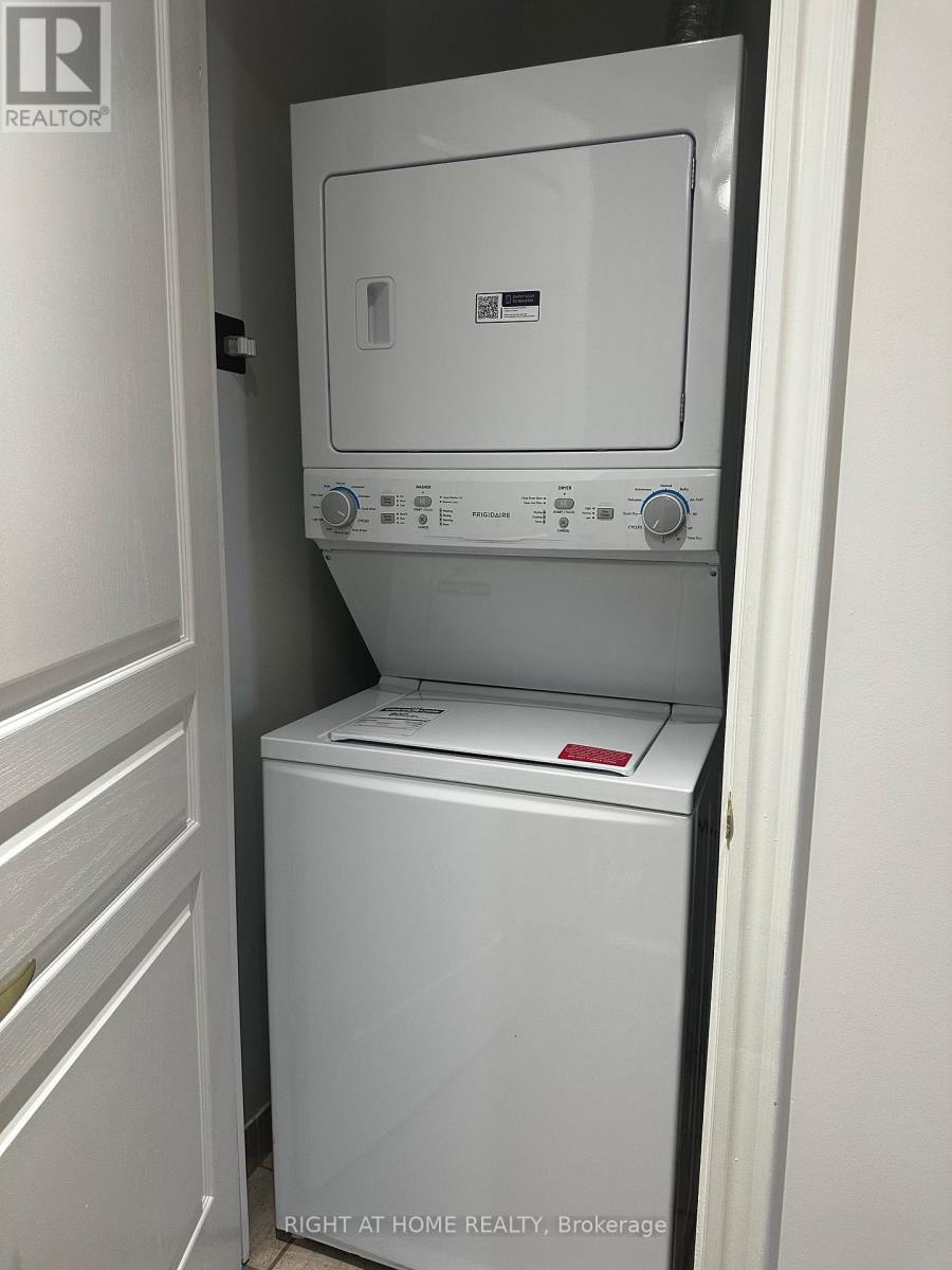 2515 - 15 Northtown Way, Toronto, Ontario  M2N 7A2 - Photo 15 - C12893282