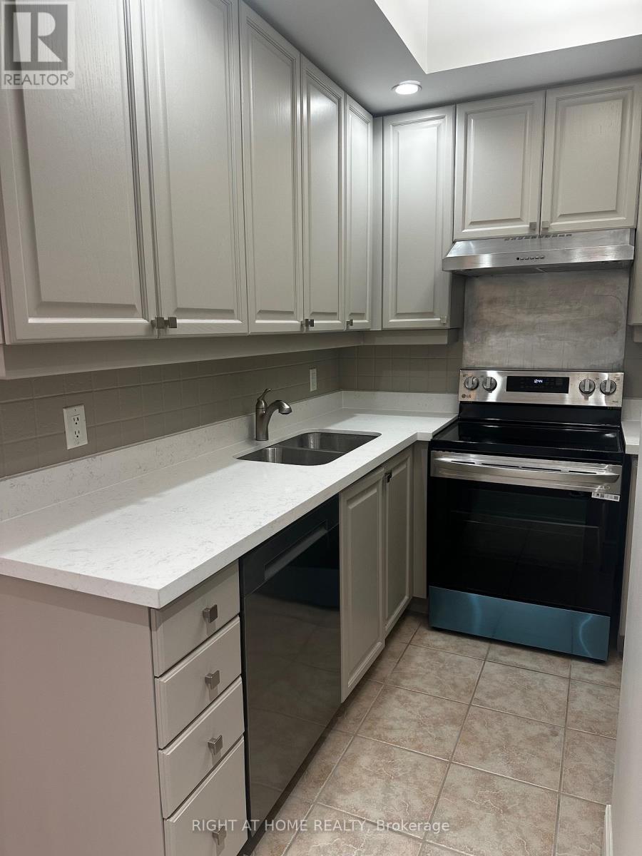 2515 - 15 Northtown Way, Toronto, Ontario  M2N 7A2 - Photo 2 - C12893282