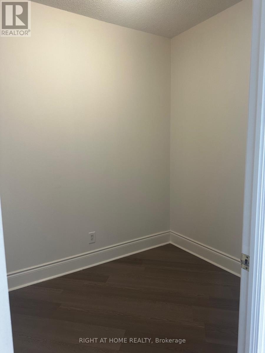 2515 - 15 Northtown Way, Toronto, Ontario  M2N 7A2 - Photo 9 - C12893282