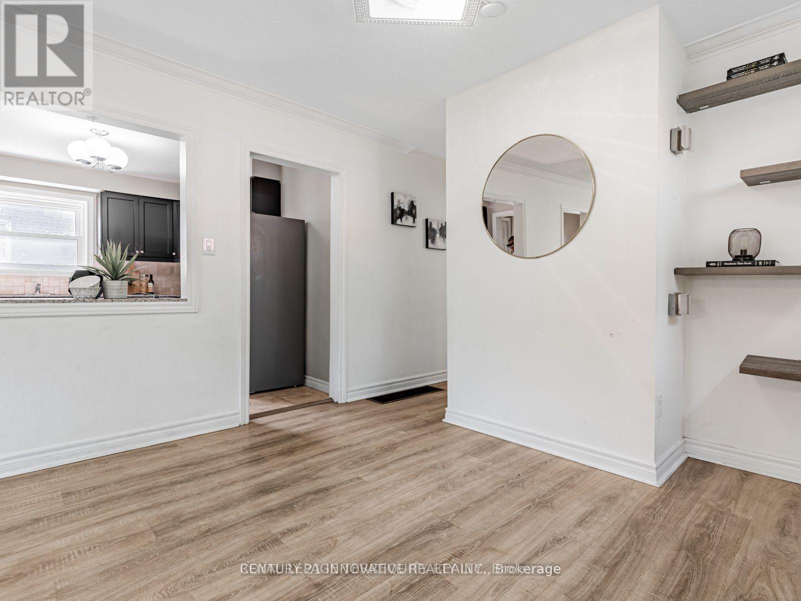 64 Dale Avenue, Toronto, Ontario  M4W 1K8 - Photo 17 - C12893380