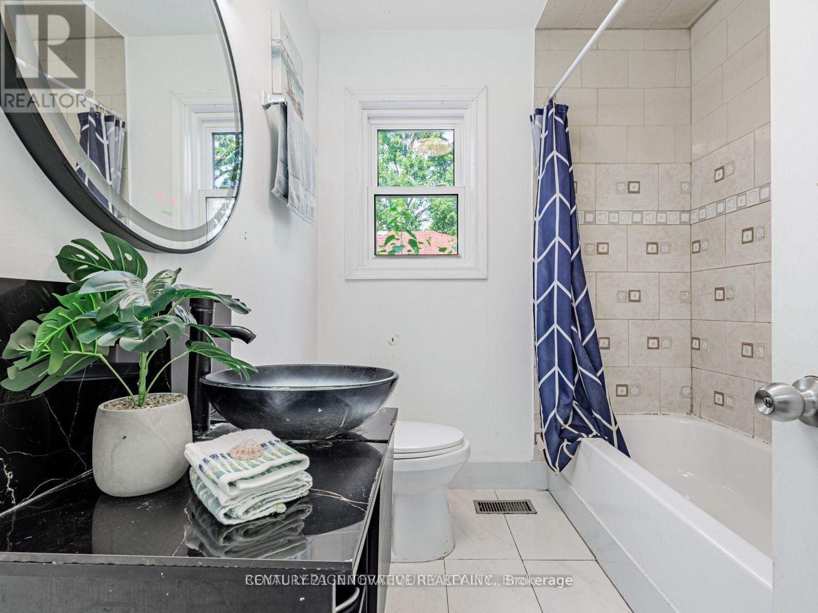 64 Dale Avenue, Toronto, Ontario  M4W 1K8 - Photo 23 - C12893380