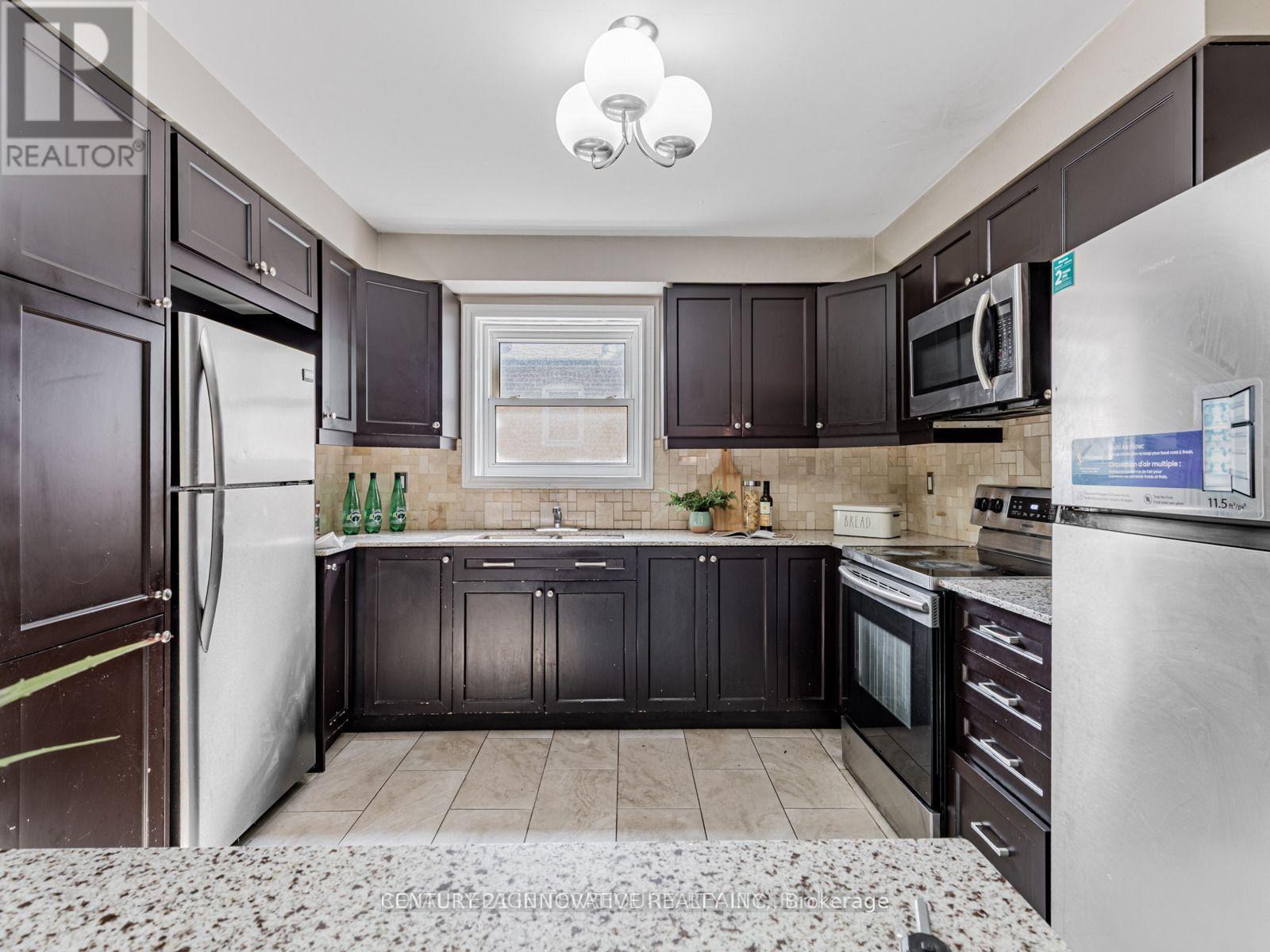 64 Dale Avenue, Toronto, Ontario  M4W 1K8 - Photo 6 - C12893380