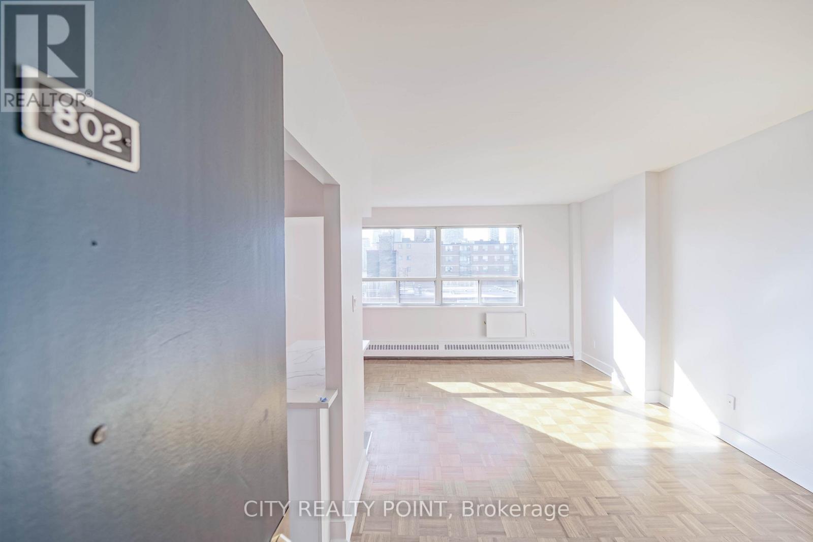 802 - 490 Eglinton Avenue E, Toronto, Ontario  M4P 1M4 - Photo 2 - C12893396