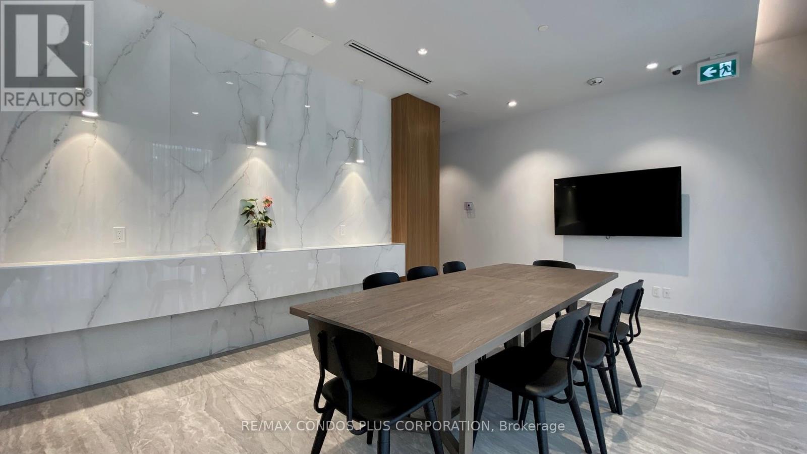 1406 - 99 Foxbar Road, Toronto, Ontario  M4V 0B2 - Photo 21 - C12893404