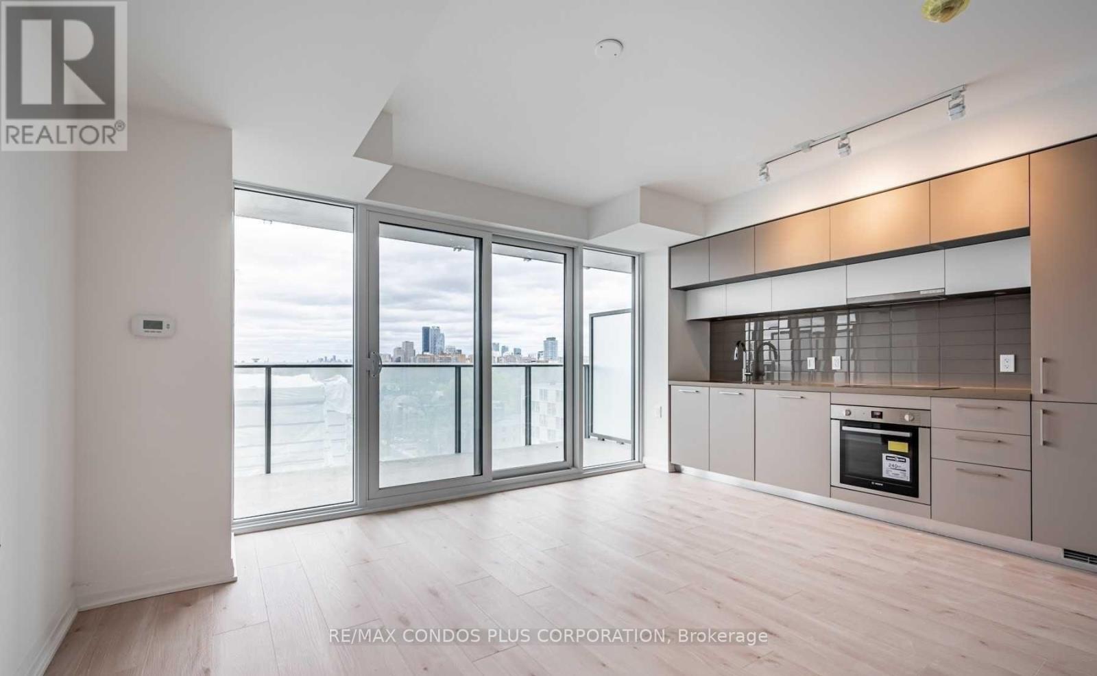 1406 - 99 Foxbar Road, Toronto, Ontario  M4V 0B2 - Photo 4 - C12893404