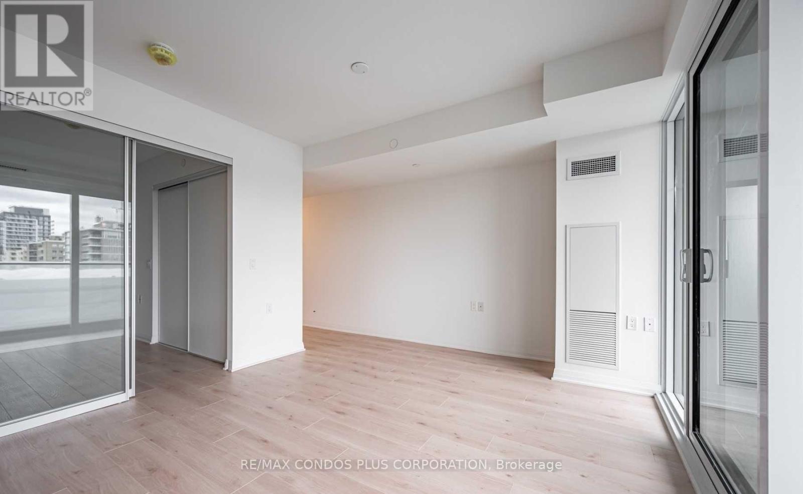 1406 - 99 Foxbar Road, Toronto, Ontario  M4V 0B2 - Photo 6 - C12893404