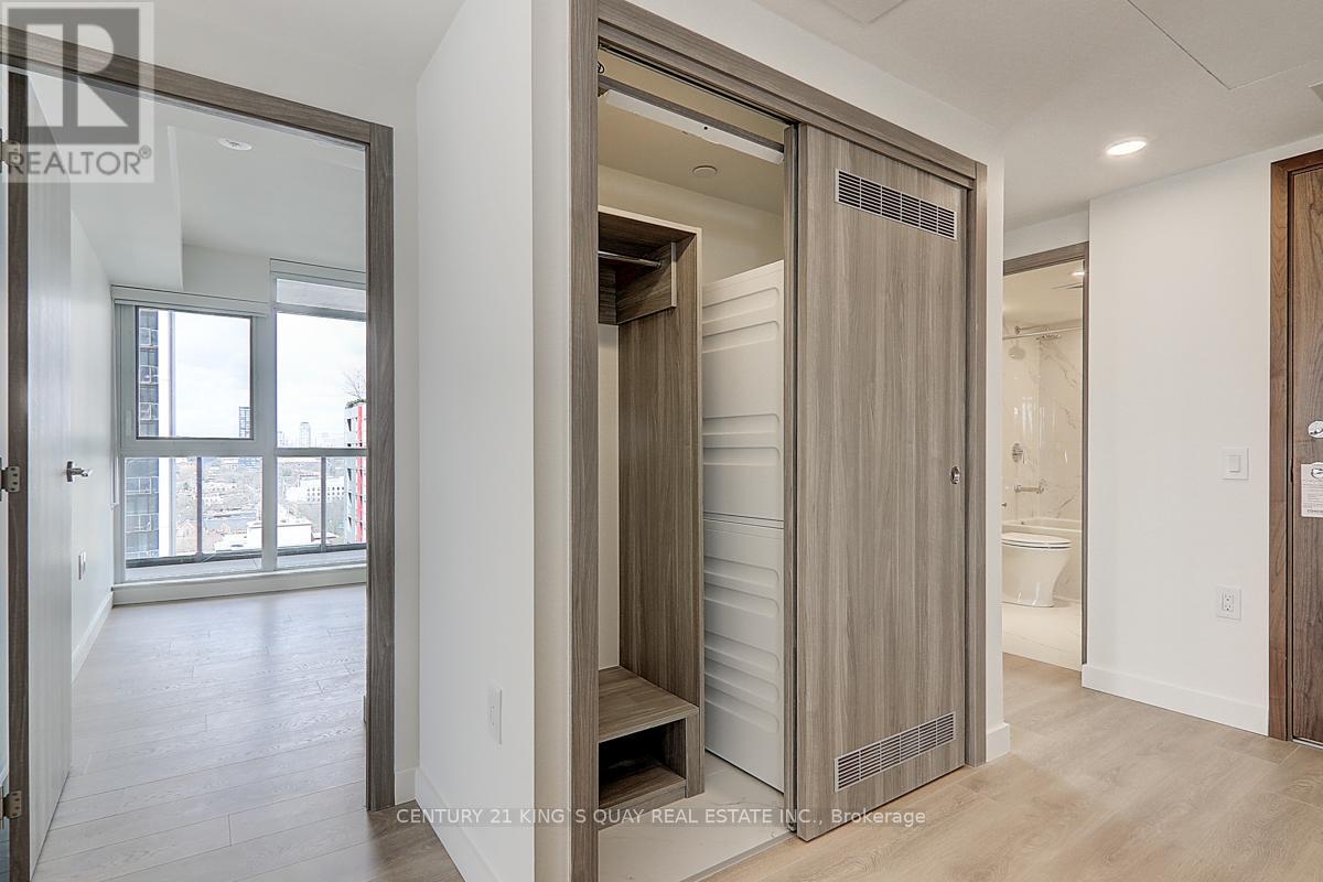 2111 - 38 Widmer Street, Toronto, Ontario  M5V 0P7 - Photo 4 - C12893416