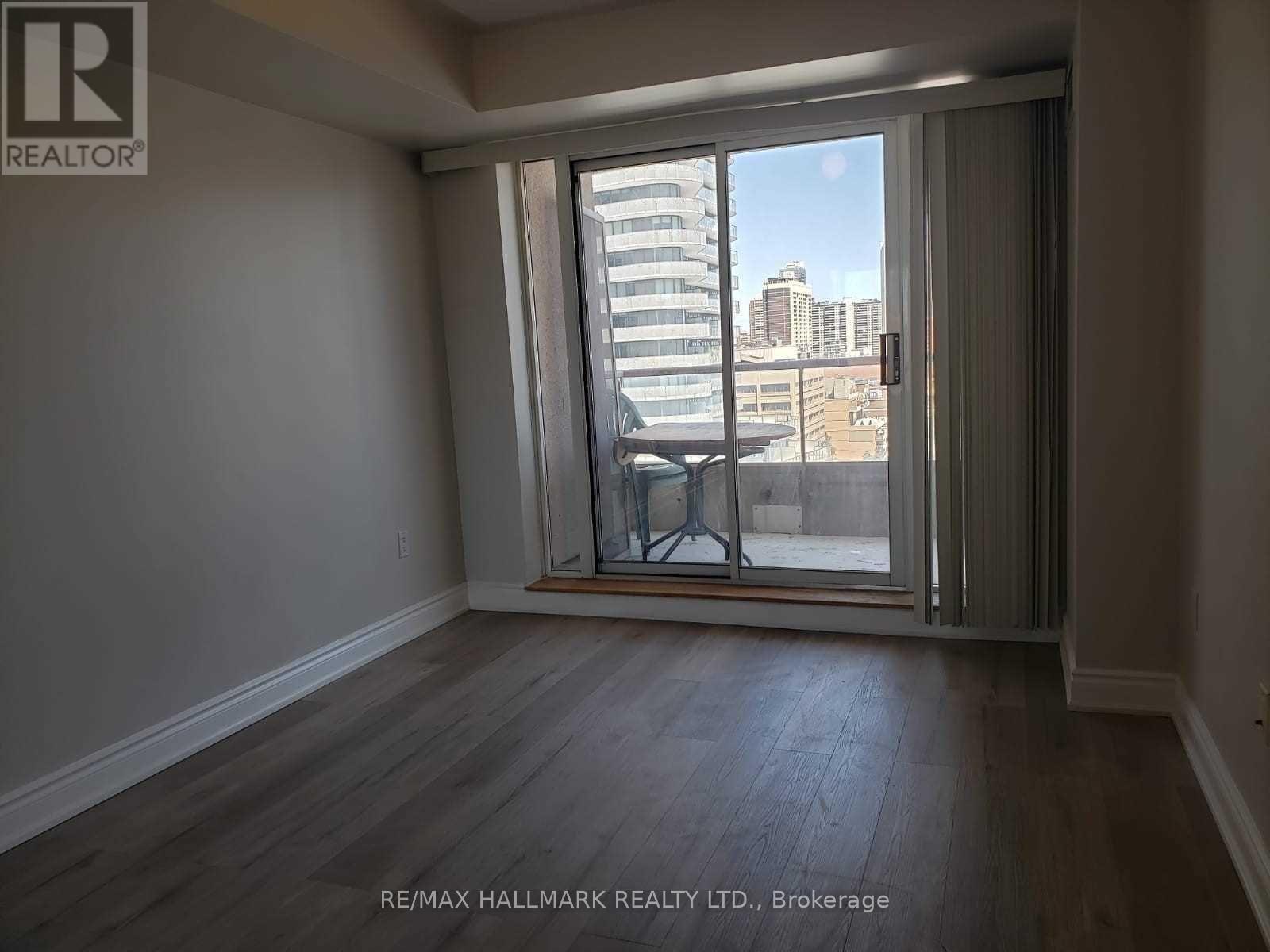 1608 - 909 Bay Street, Toronto (Bay Street Corridor), Ontario  M5S 1Z9 - Photo 10 - C12893420