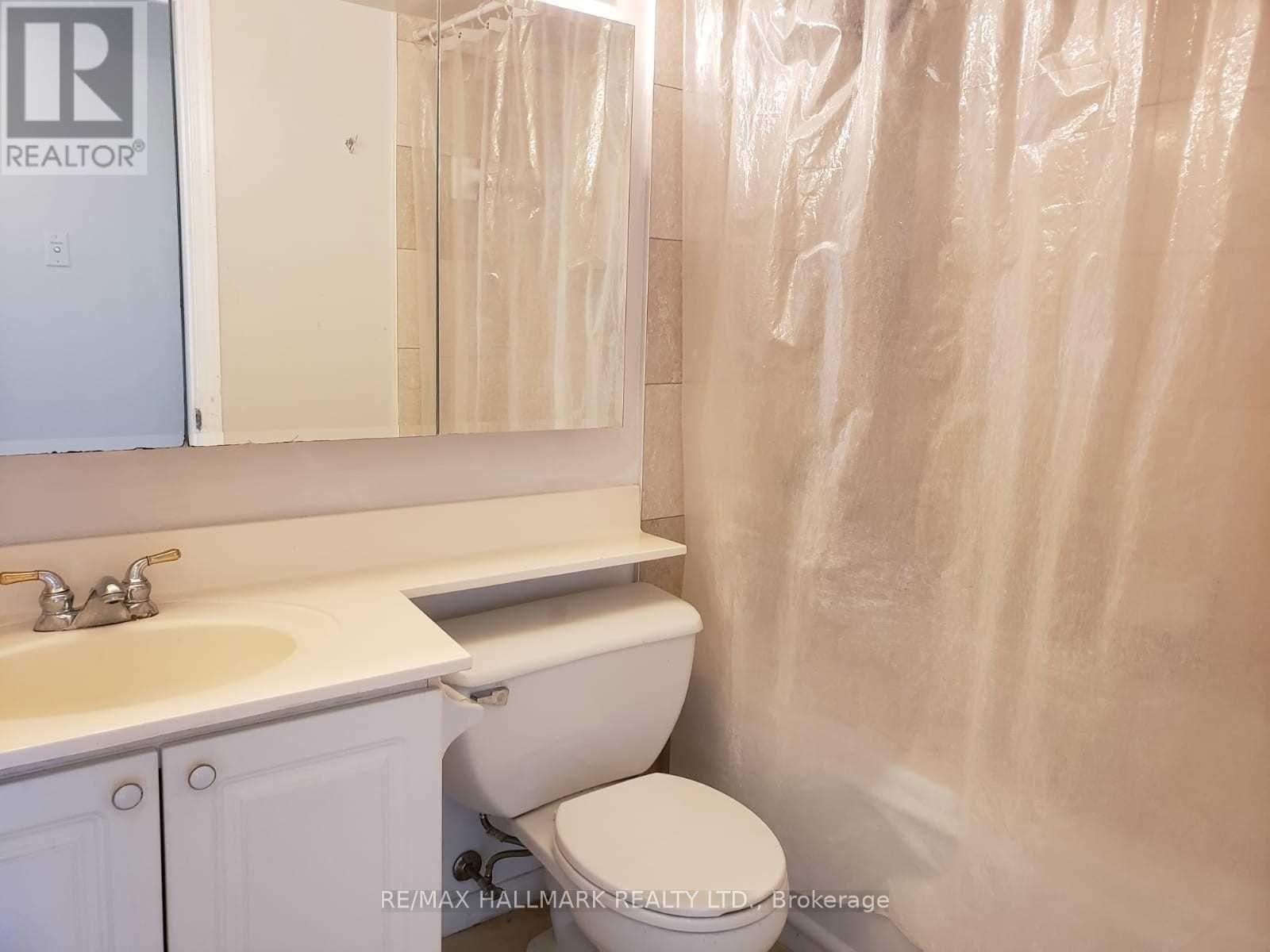 1608 - 909 Bay Street, Toronto (Bay Street Corridor), Ontario  M5S 1Z9 - Photo 8 - C12893420