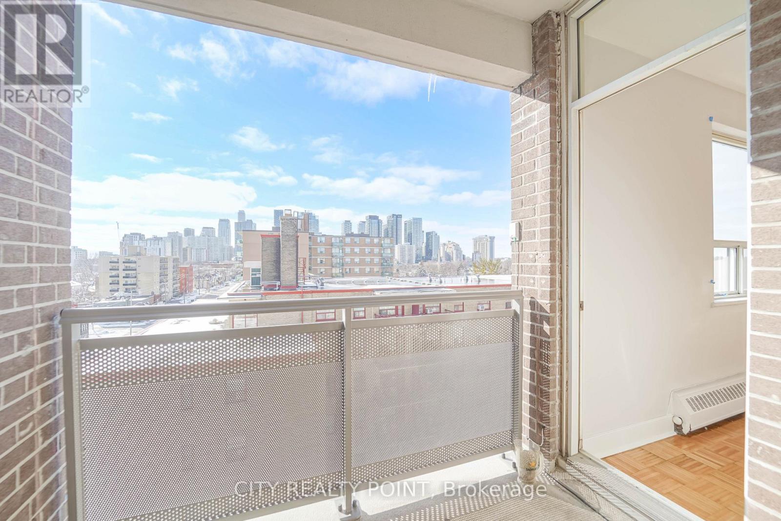 201 - 490 Eglinton Avenue E, Toronto, Ontario  M4P 1M4 - Photo 5 - C12893434