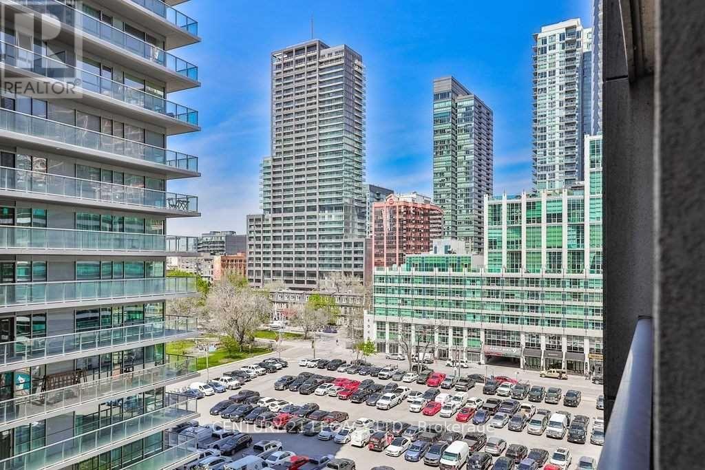 902 - 20 Blue Jays Way, Toronto, Ontario  M5V 3W6 - Photo 18 - C12893438