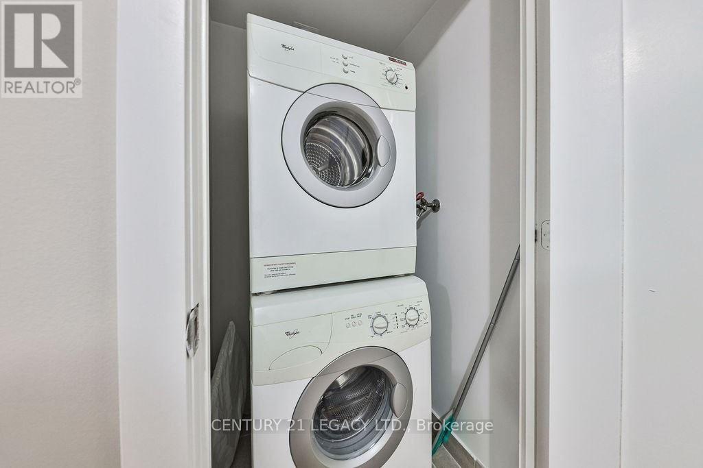 902 - 20 Blue Jays Way, Toronto, Ontario  M5V 3W6 - Photo 6 - C12893438