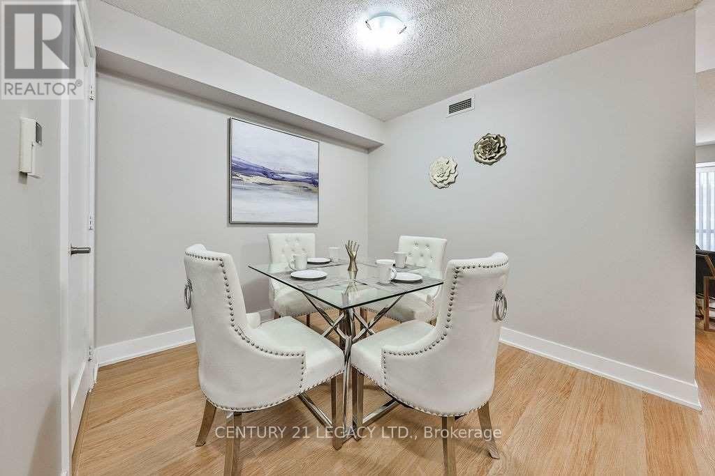 902 - 20 Blue Jays Way, Toronto, Ontario  M5V 3W6 - Photo 7 - C12893438