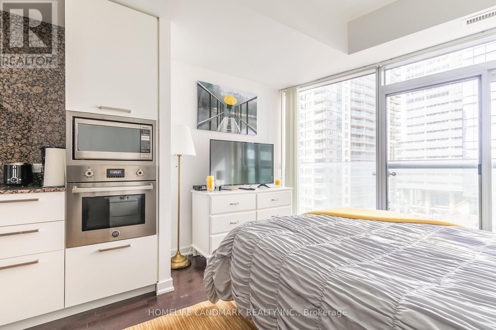 508 - 12 York Street, Toronto, Ontario  M5J 2Z2 - Photo 4 - C12893466