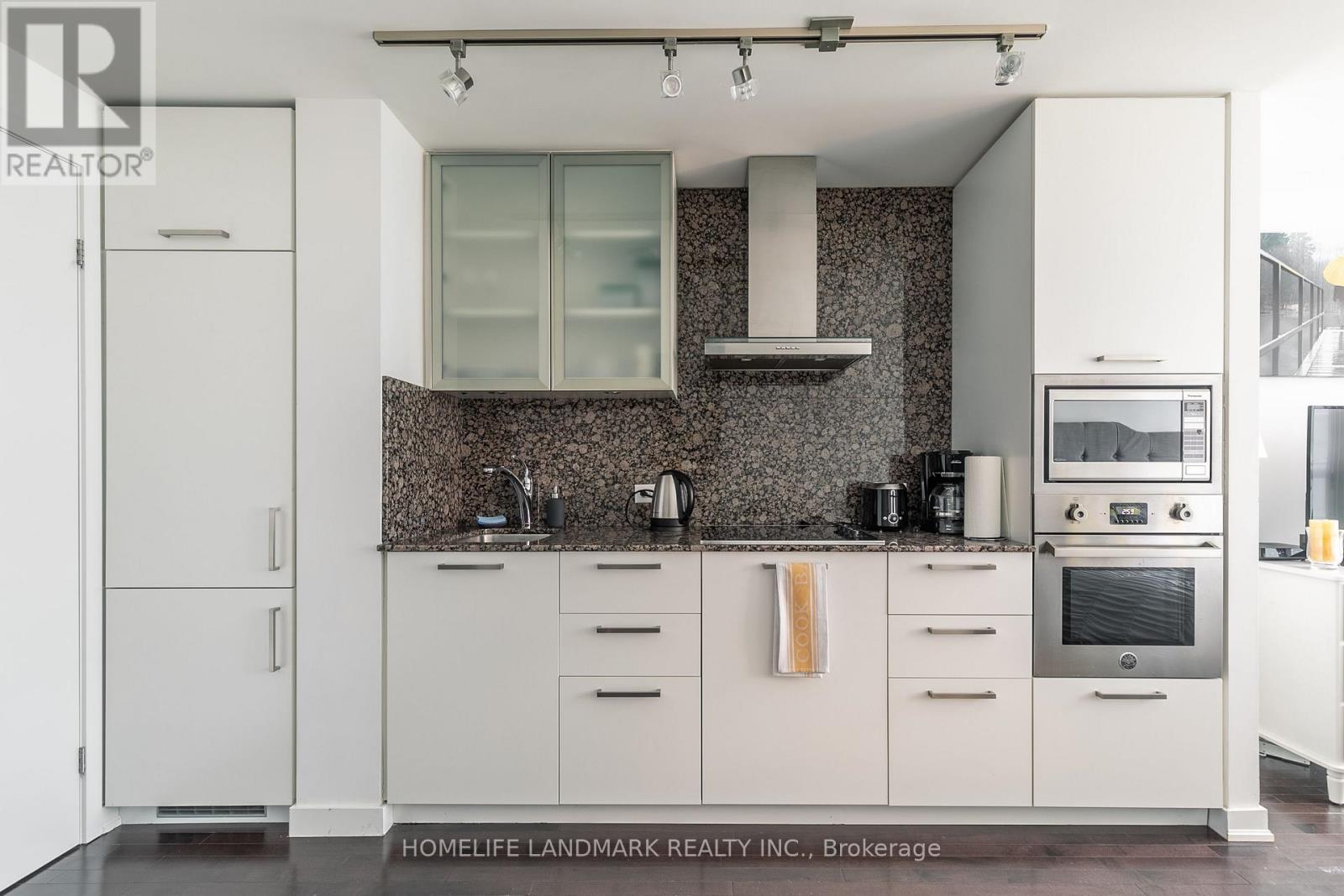 508 - 12 York Street, Toronto, Ontario  M5J 2Z2 - Photo 8 - C12893466