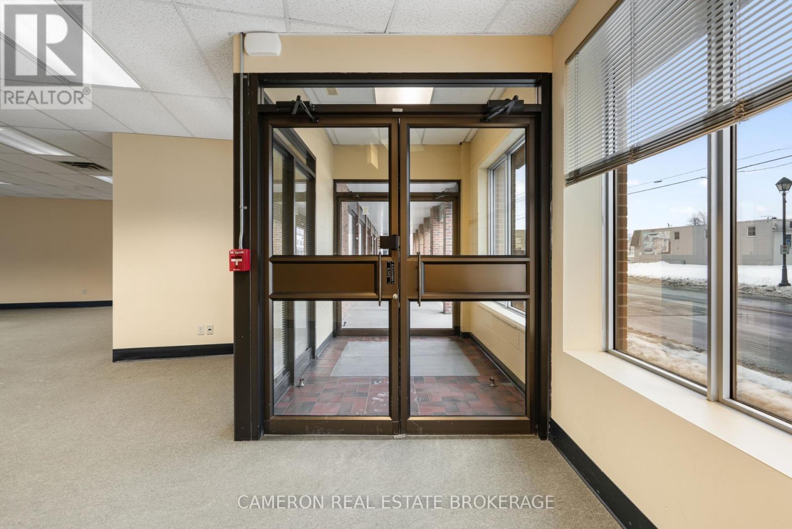 4 Montreal Road, Cornwall, Ontario  K6H 1B1 - Photo 10 - X12893266