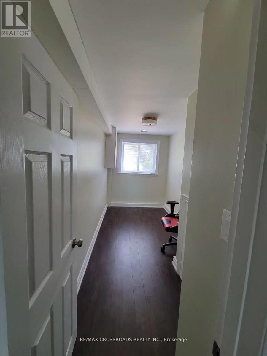 Main - 17 Linwood Avenue, Toronto, Ontario  M1S 1H2 - Photo 4 - E12893460