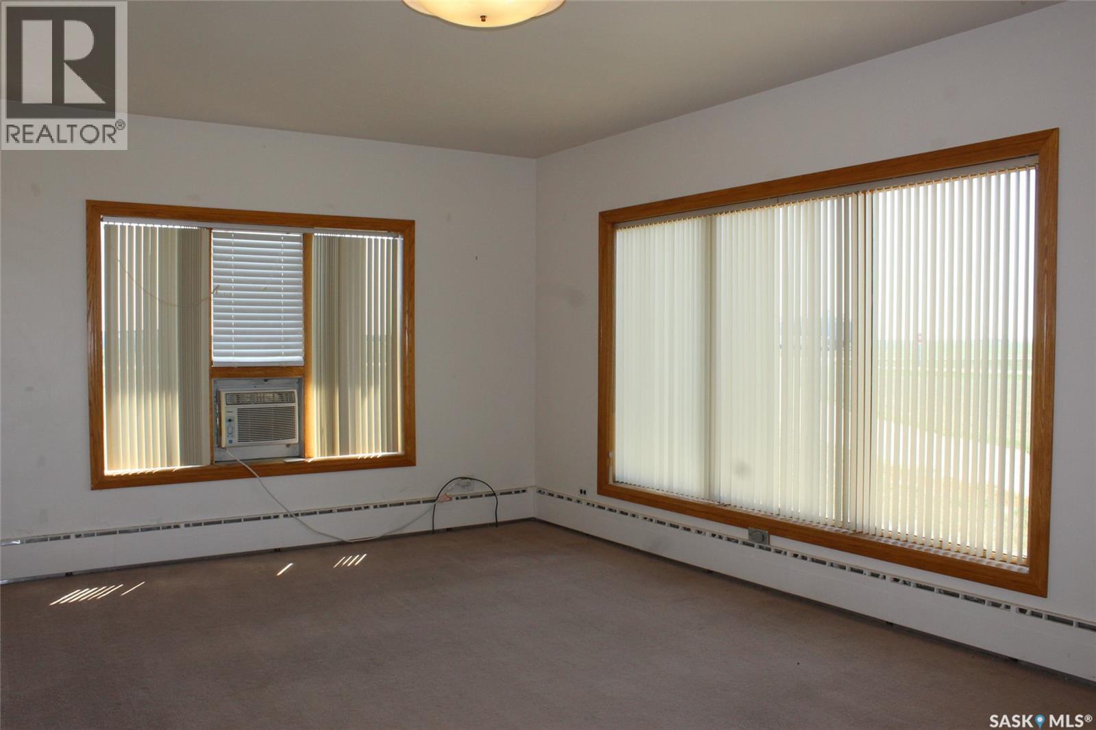 Gravelbourg Acreage, Gravelbourg Rm No. 104, Saskatchewan  S0H 1X0 - Photo 4 - SK030679