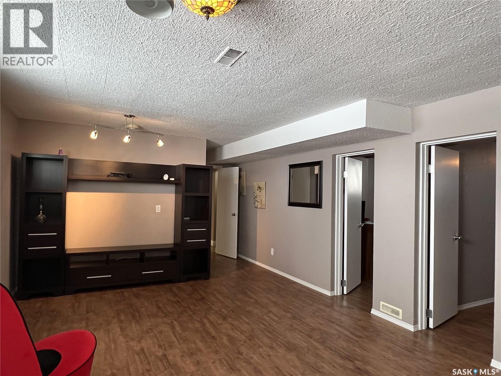 204 9th Avenue E, Meadow Lake, Saskatchewan  S9X 1G3 - Photo 15 - SK030636