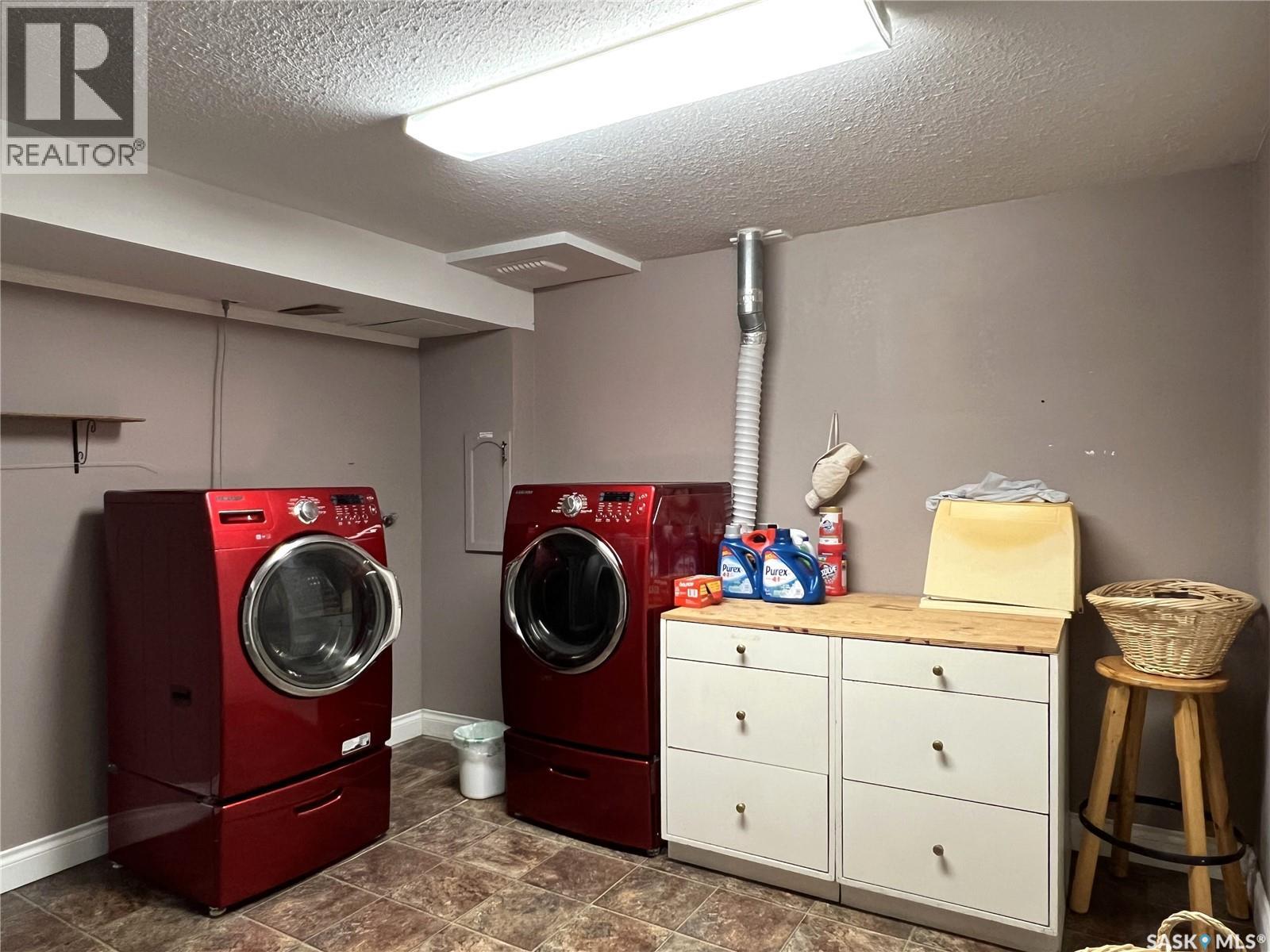 204 9th Avenue E, Meadow Lake, Saskatchewan  S9X 1G3 - Photo 22 - SK030636