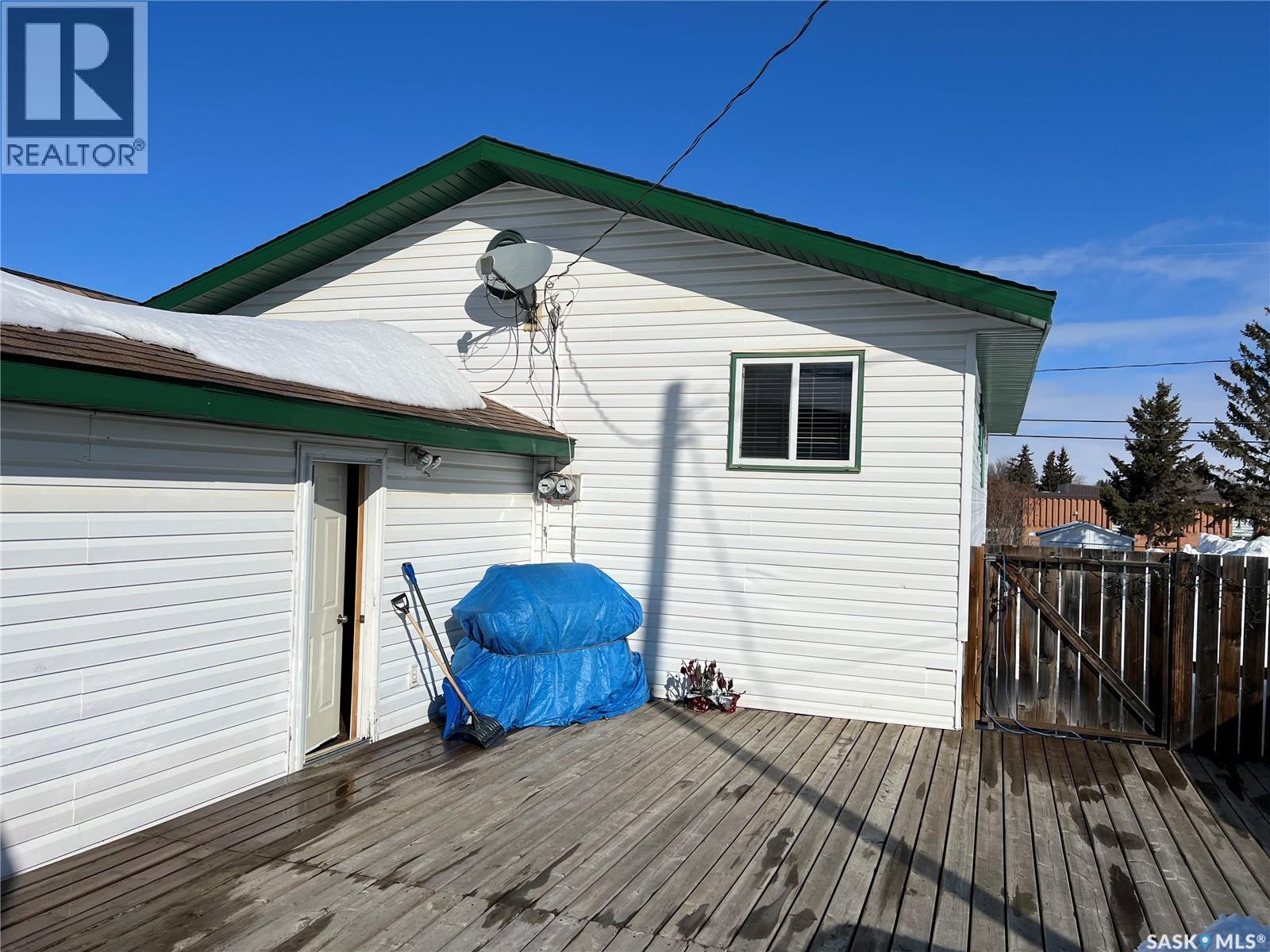 204 9th Avenue E, Meadow Lake, Saskatchewan  S9X 1G3 - Photo 31 - SK030636