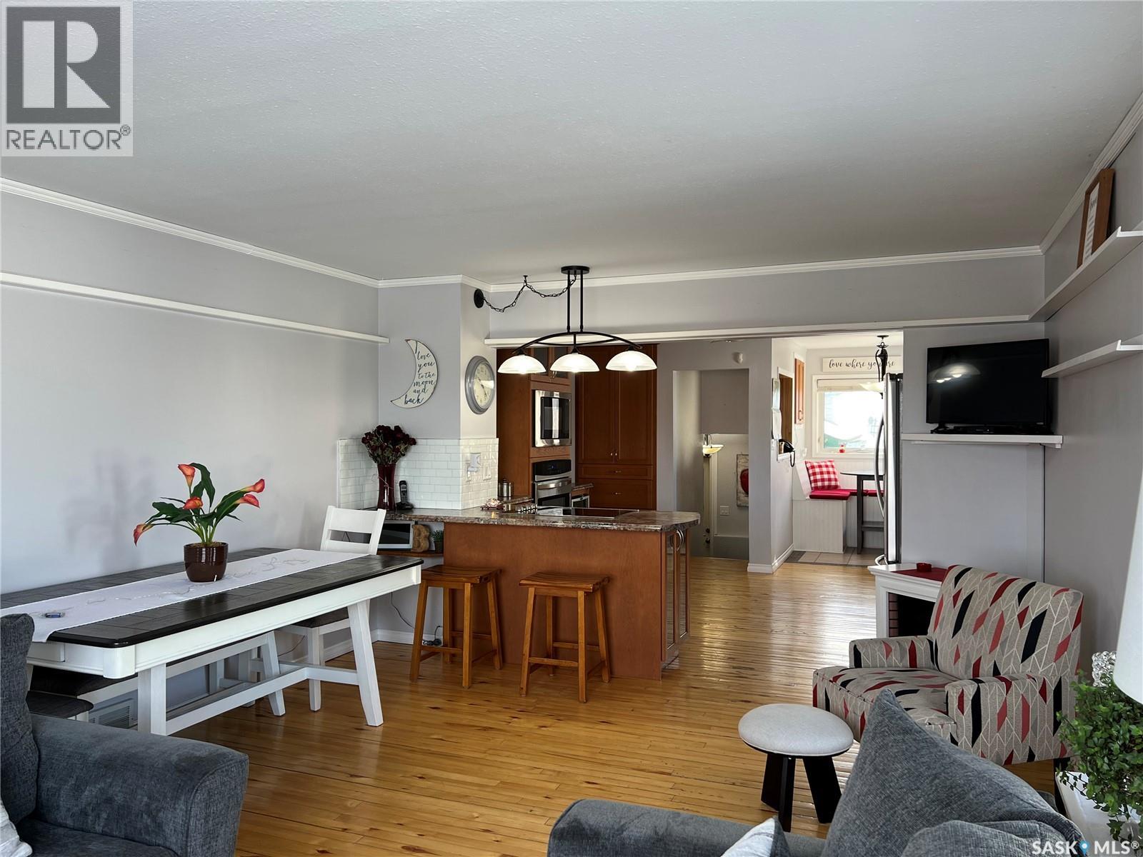 204 9th Avenue E, Meadow Lake, Saskatchewan  S9X 1G3 - Photo 5 - SK030636