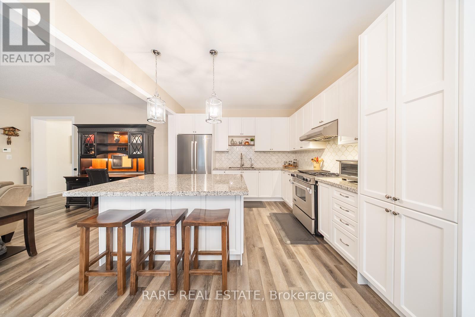 1767 Emberton Way, Innisfil, Ontario  L9S 0N4 - Photo 10 - N12893336