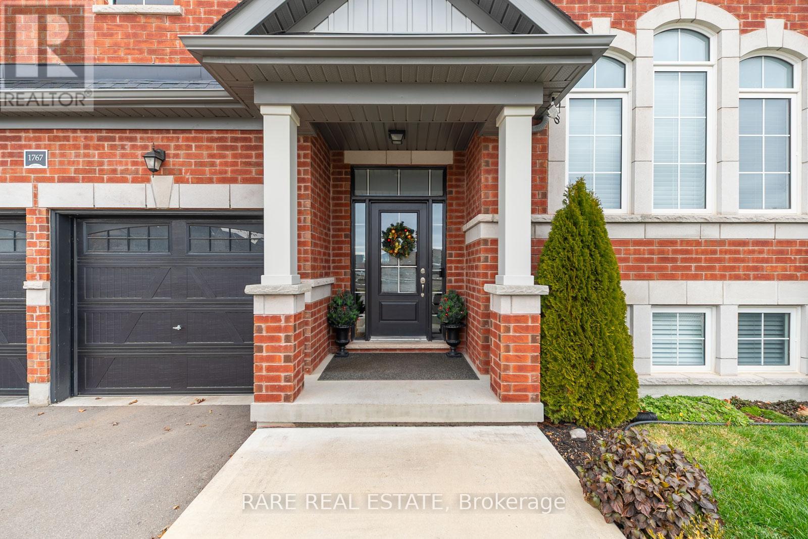 1767 Emberton Way, Innisfil, Ontario  L9S 0N4 - Photo 3 - N12893336