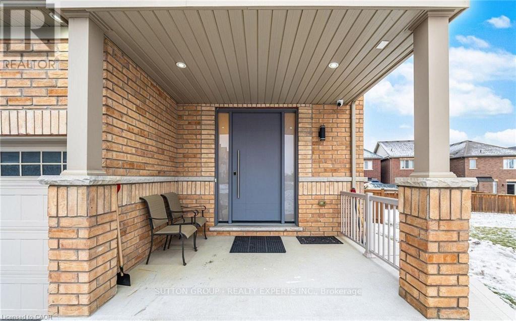 146 Beaconsfield Drive, Vaughan, Ontario  L4H 4L7 - Photo 2 - N12893340