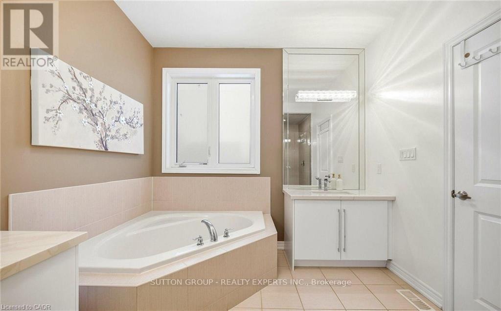 146 Beaconsfield Drive, Vaughan, Ontario  L4H 4L7 - Photo 26 - N12893340