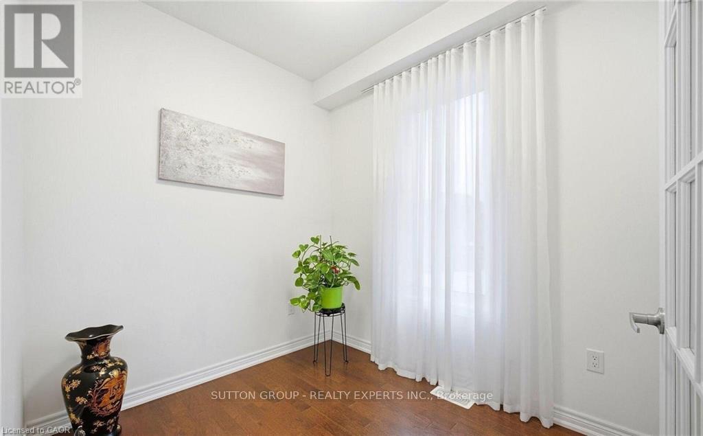 146 Beaconsfield Drive, Vaughan, Ontario  L4H 4L7 - Photo 5 - N12893340