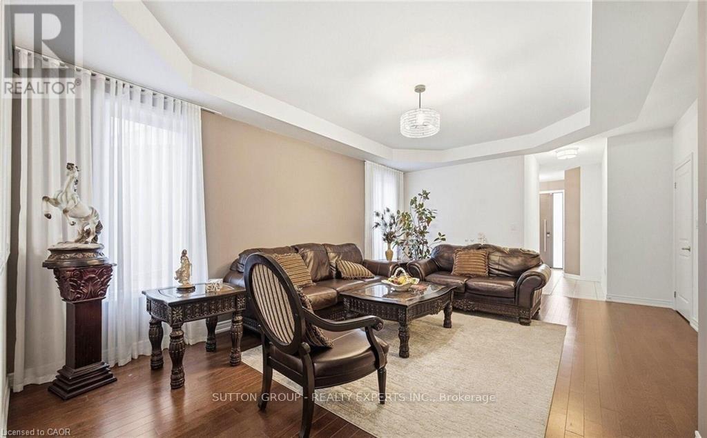 146 Beaconsfield Drive, Vaughan, Ontario  L4H 4L7 - Photo 7 - N12893340