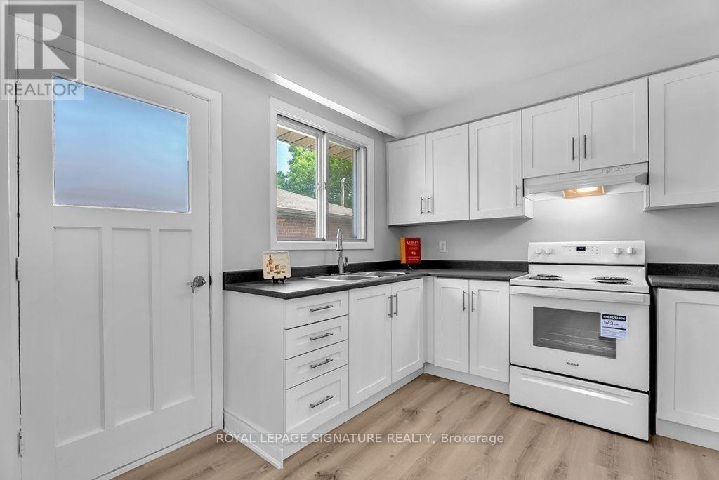 47 Aurora Heights Drive, Aurora, Ontario  L4G 2W6 - Photo 11 - N12893358