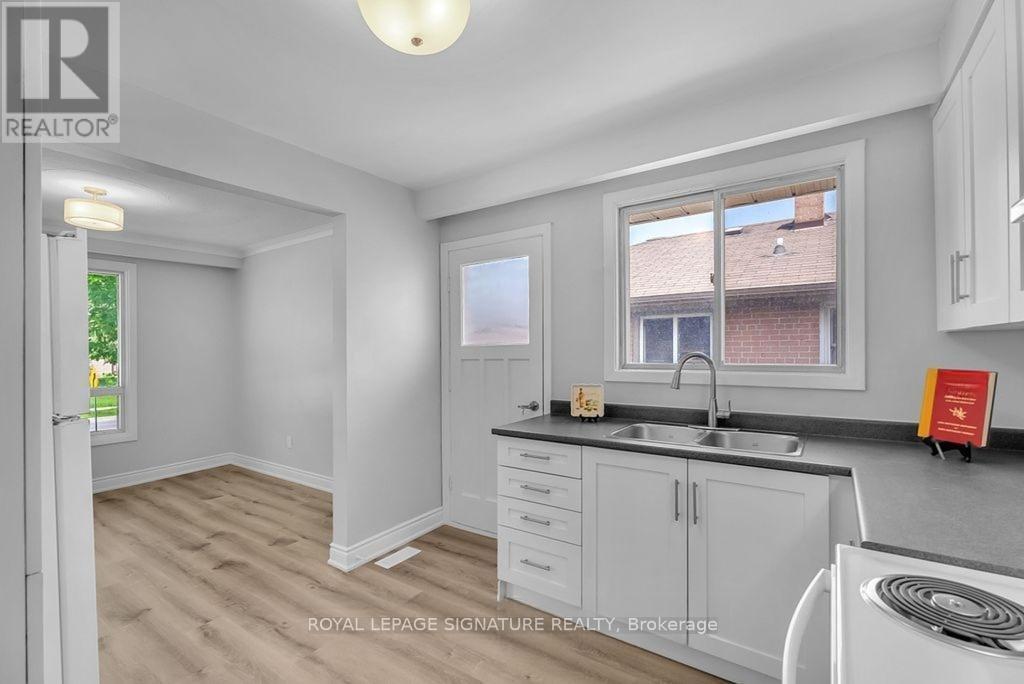 47 Aurora Heights Drive, Aurora, Ontario  L4G 2W6 - Photo 12 - N12893358