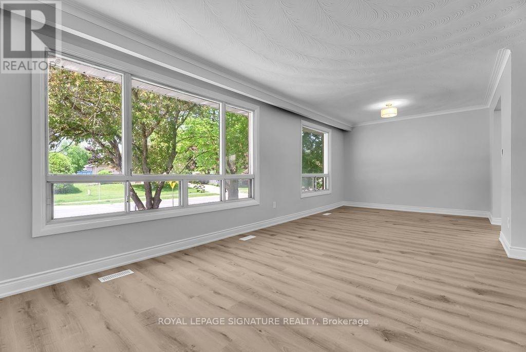 47 Aurora Heights Drive, Aurora, Ontario  L4G 2W6 - Photo 7 - N12893358